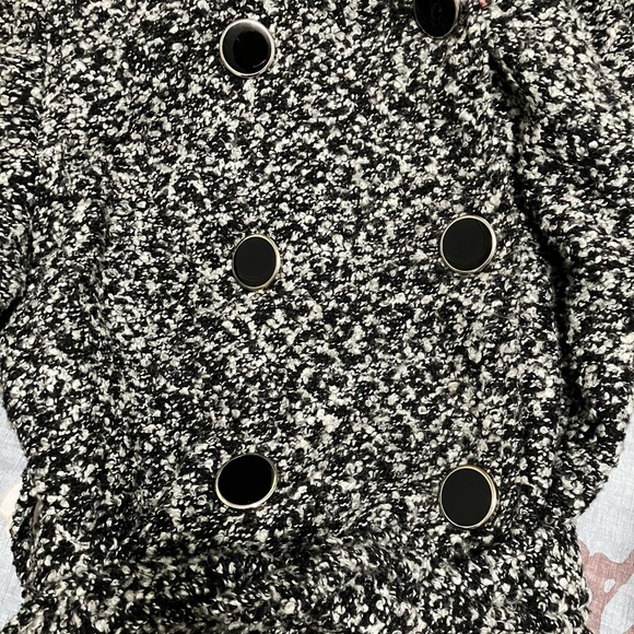 RSVP Winter Coat.  Size L, black and white - Picture 4 of 8